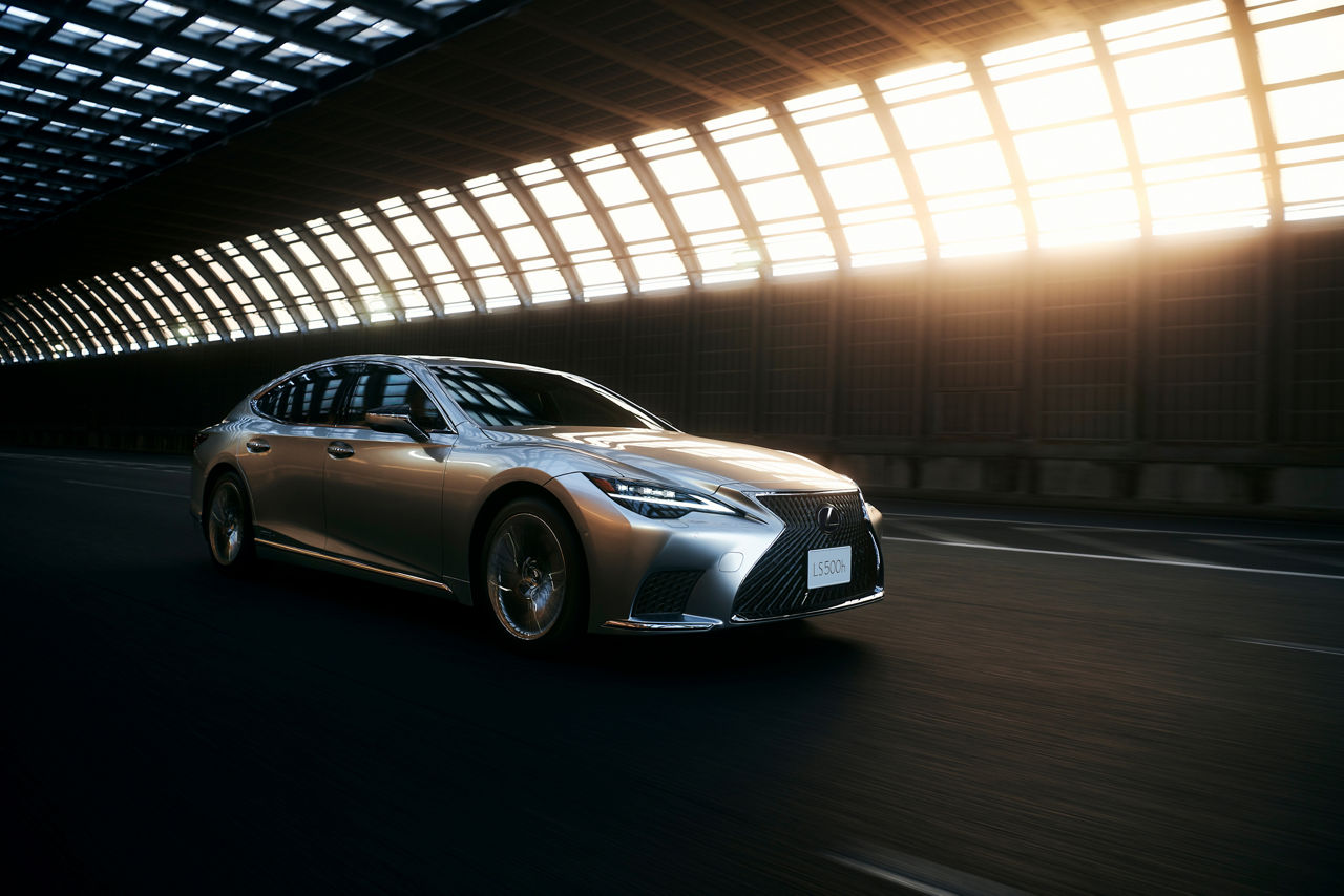 2024 Lexus LS 500h 02